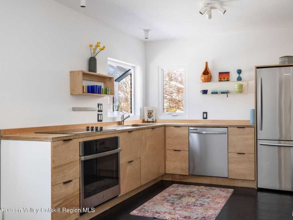 2 Florence Street, Kingston, NY 12401 - Photo 8 of 41