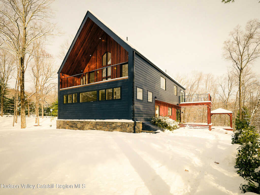 186 Vly Atwood Road, Stone Ridge, NY 12484