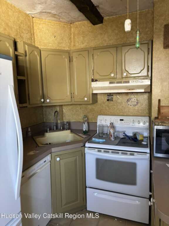 18 Schryver Court, Kingston, NY 12401 - Photo 5 of 23