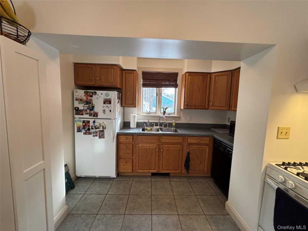 11 W Bridge Street, Unit #Rear, Saugerties, NY 12477 - Photo 10 of 42