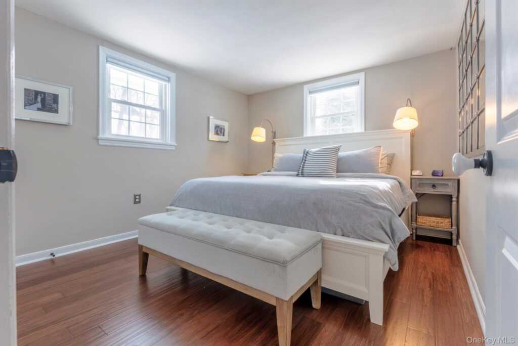 323 Hillside Avenue, Hurley, NY 12443 - Photo 17 of 48