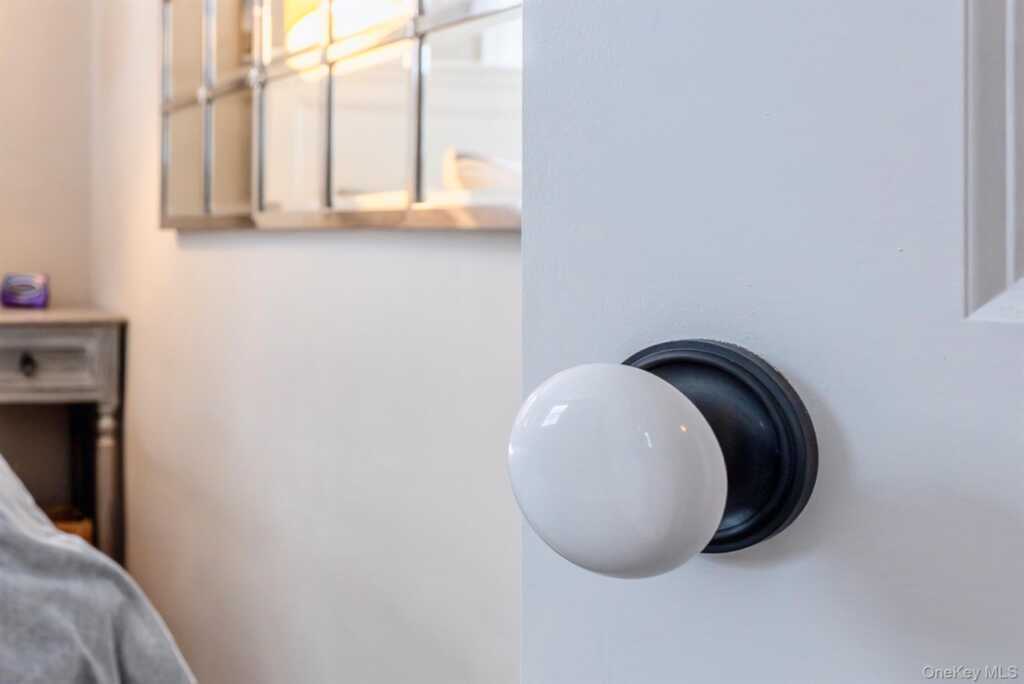 323 Hillside Avenue, Hurley, NY 12443 - Photo 20 of 48