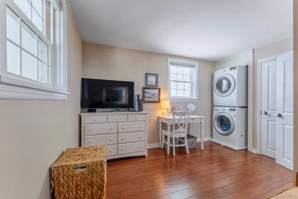 323 Hillside Avenue, Hurley, NY 12443 - Photo 26 of 48