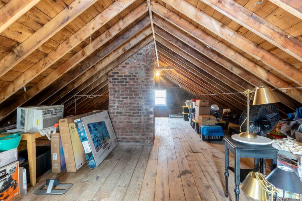 323 Hillside Avenue, Hurley, NY 12443 - Photo 37 of 48