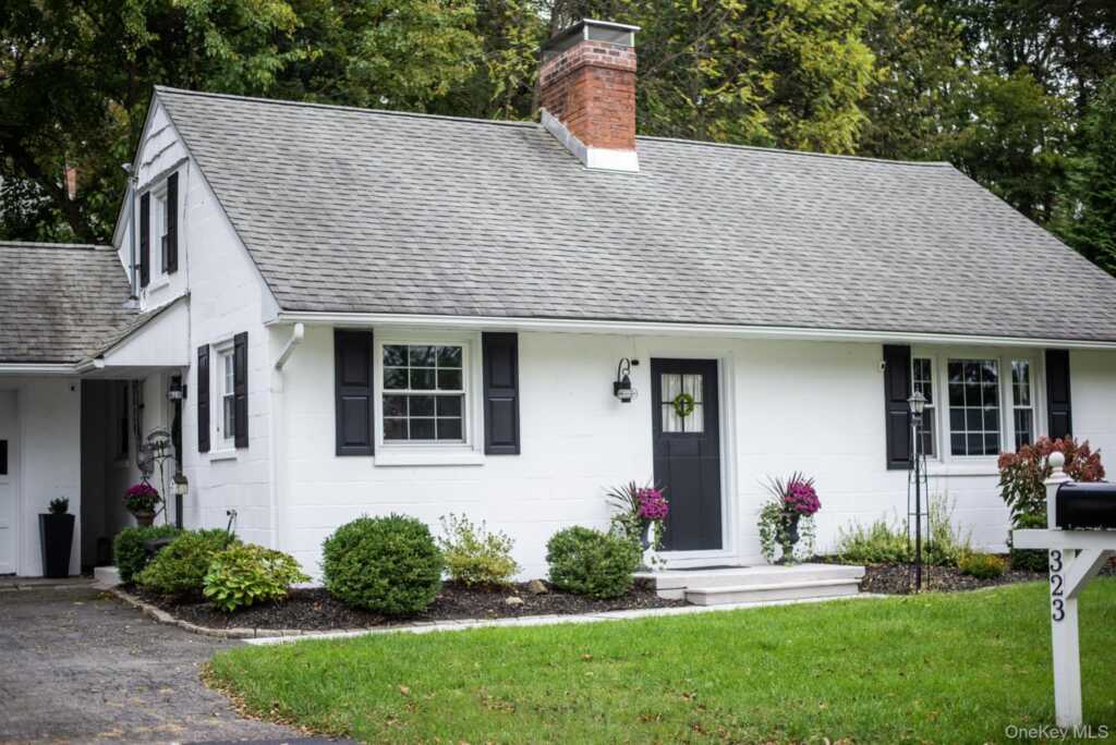 323 Hillside Avenue, Hurley, NY 12443 - Photo 8 of 48