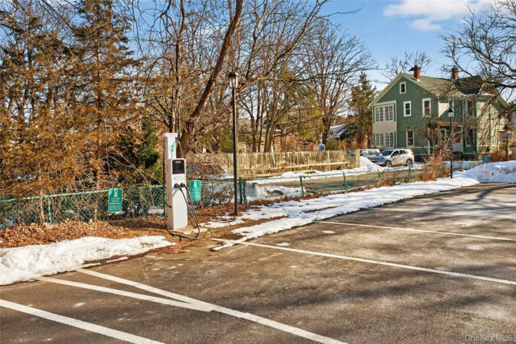 61 Crown Street, Kingston, NY 12401 - Photo 28 of 30