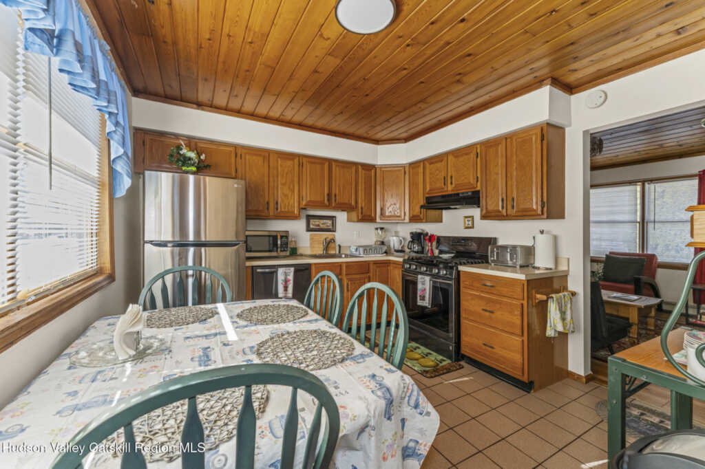 66-68 Post Street, Saugerties, NY 12477 - Photo 10 of 49