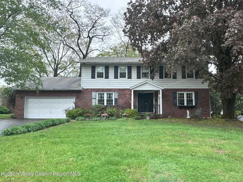 14 Garden Court, Saugerties, NY 12477 - Photo 2 of 27