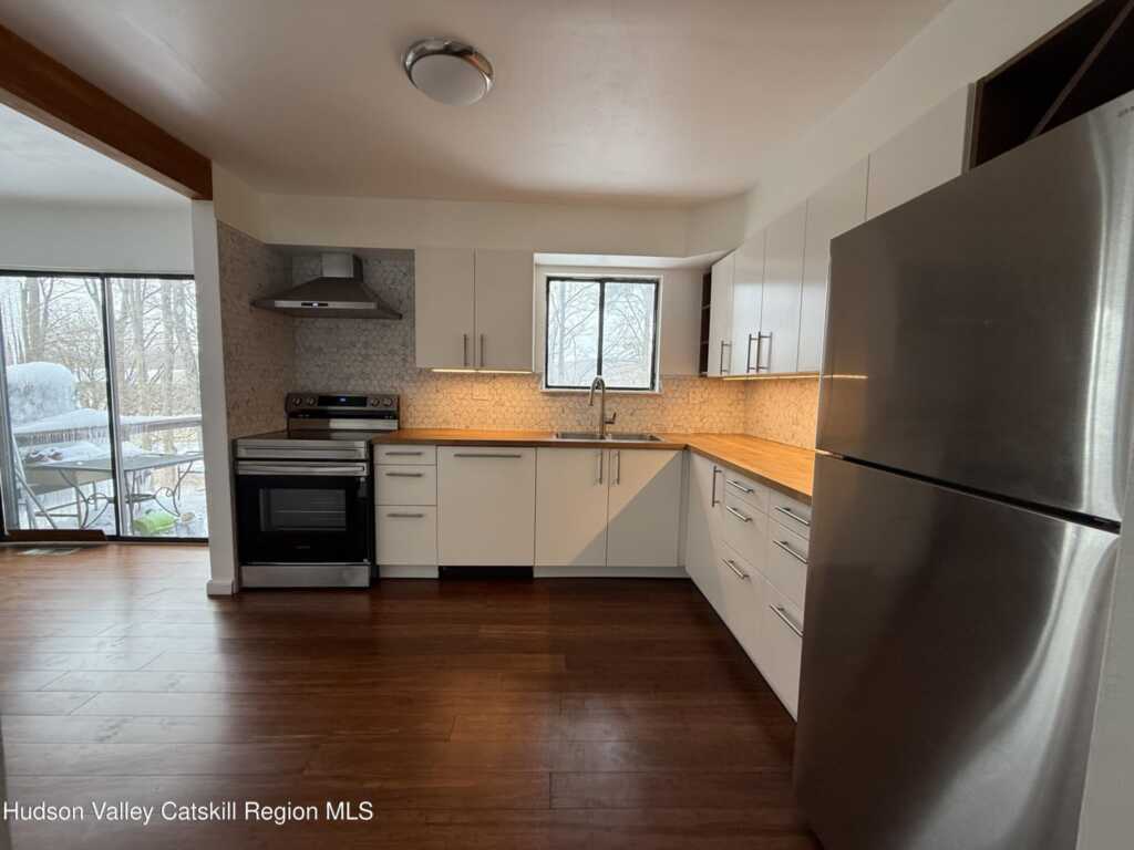 259 Village Court, Kingston, NY 12401 - Photo 4 of 20