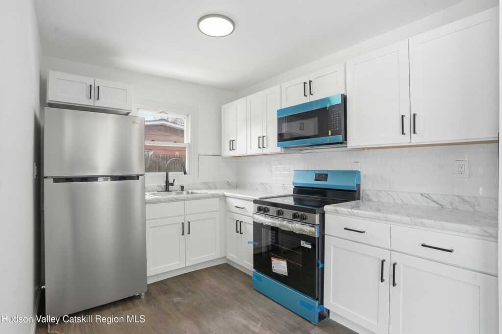 36 Country Club Drive, Saugerties, NY 12477 - Photo 11 of 32