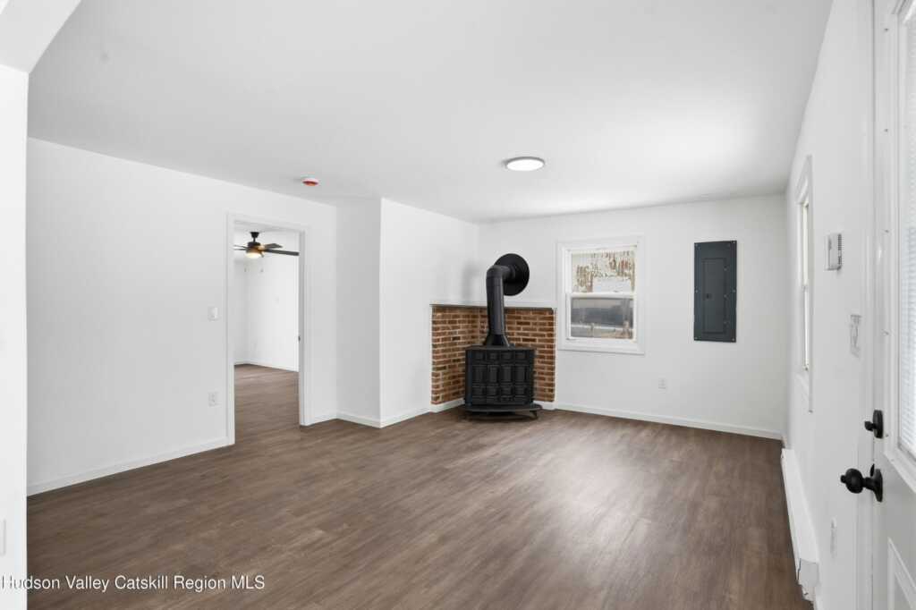 36 Country Club Drive, Saugerties, NY 12477 - Photo 4 of 32