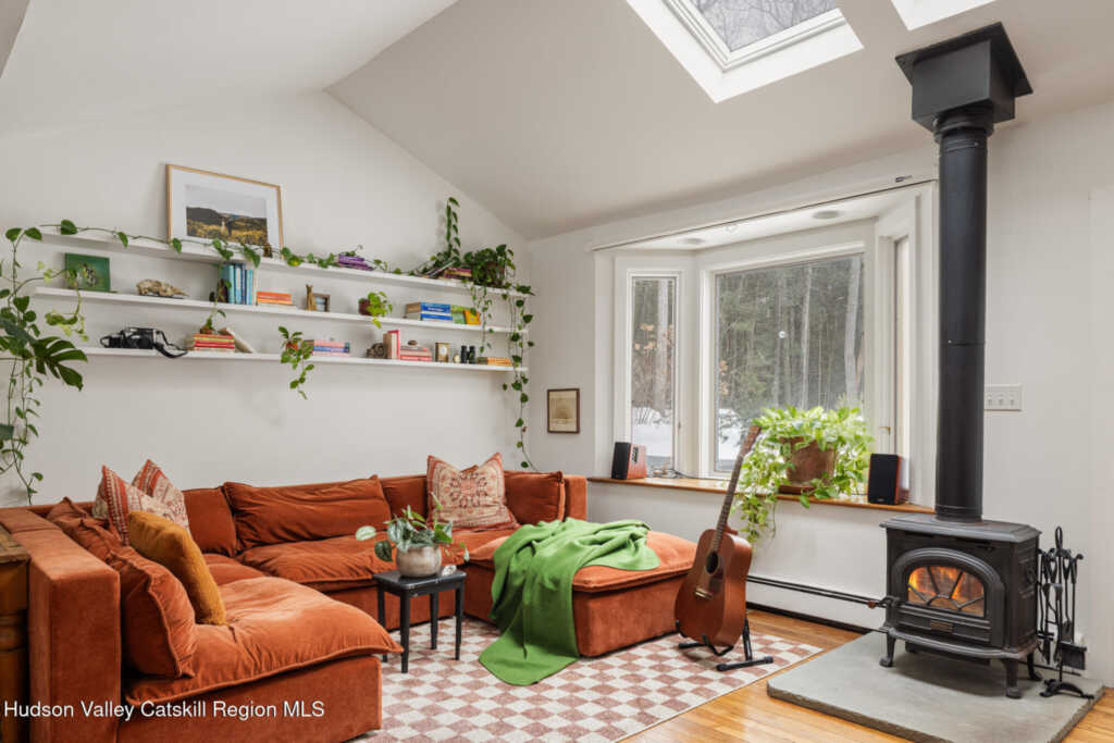 52 Meher Circle, Woodstock, NY 12498 - Photo 3 of 38