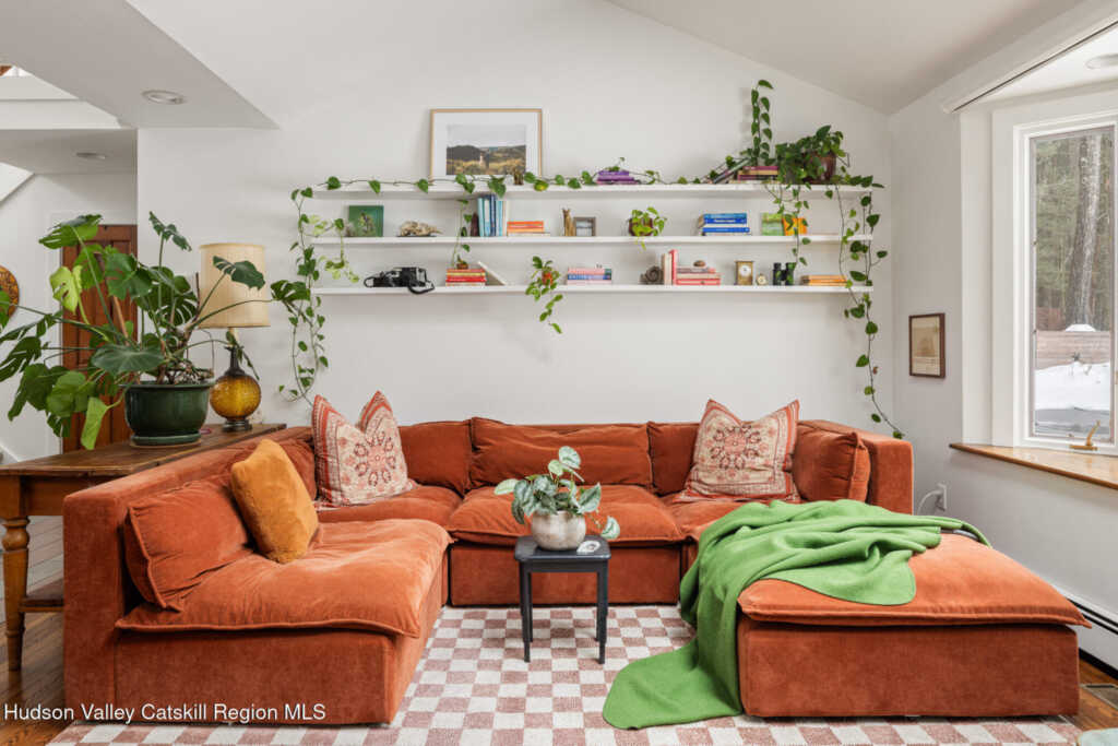 52 Meher Circle, Woodstock, NY 12498 - Photo 4 of 38