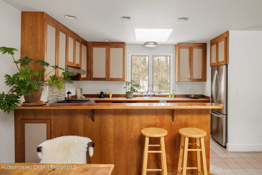 52 Meher Circle, Woodstock, NY 12498 - Photo 6 of 38