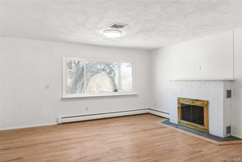 139 N Ohioville Road, New Paltz, NY 12561 - Photo 5 of 19