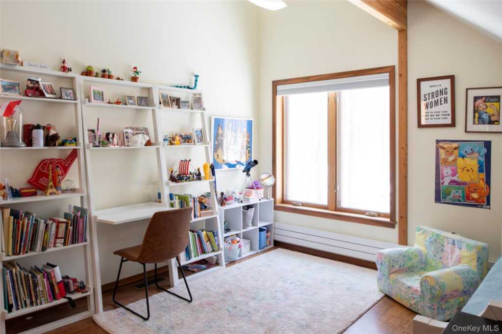 195 Vlei Road, Rhinebeck, NY 12572 - Photo 15 of 34