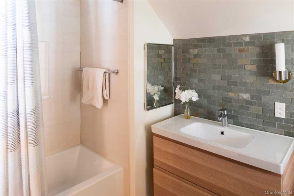 195 Vlei Road, Rhinebeck, NY 12572 - Photo 19 of 34