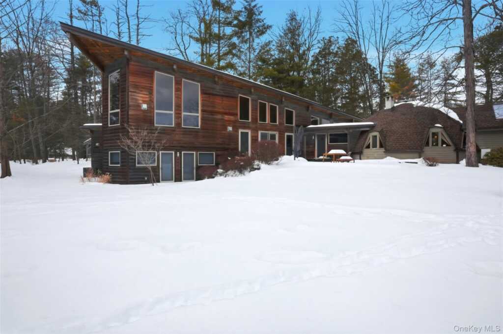 106 Mountain Laurel Lane, Woodstock, NY 12498