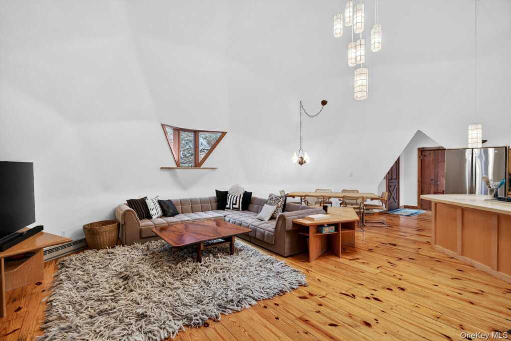 106 Mountain Laurel Lane, Woodstock, NY 12498 - Photo 10 of 29