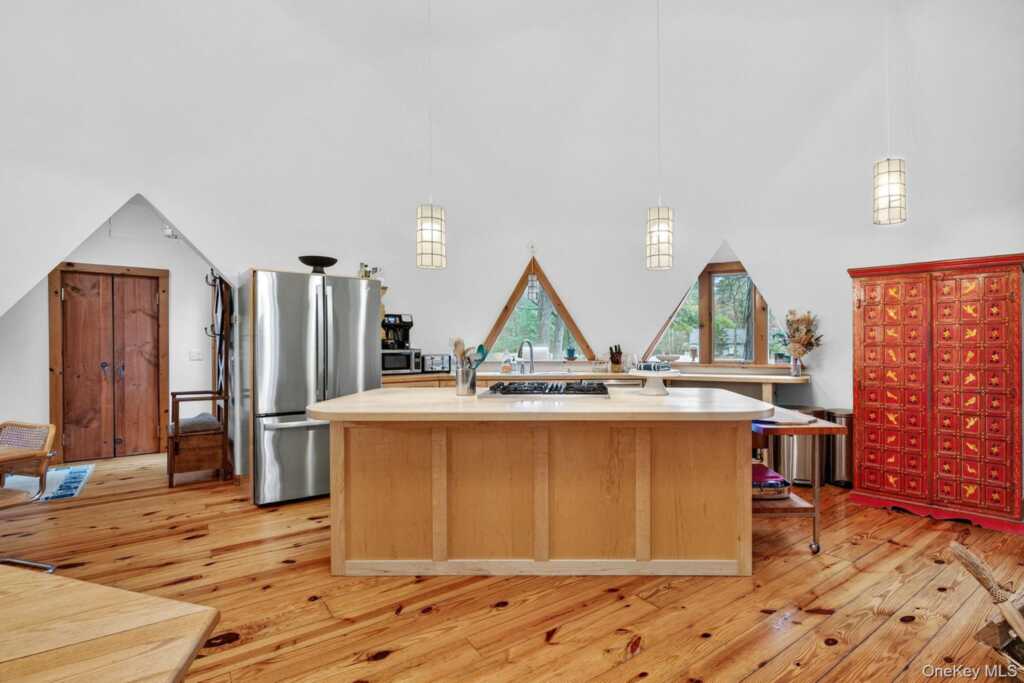 106 Mountain Laurel Lane, Woodstock, NY 12498 - Photo 8 of 29