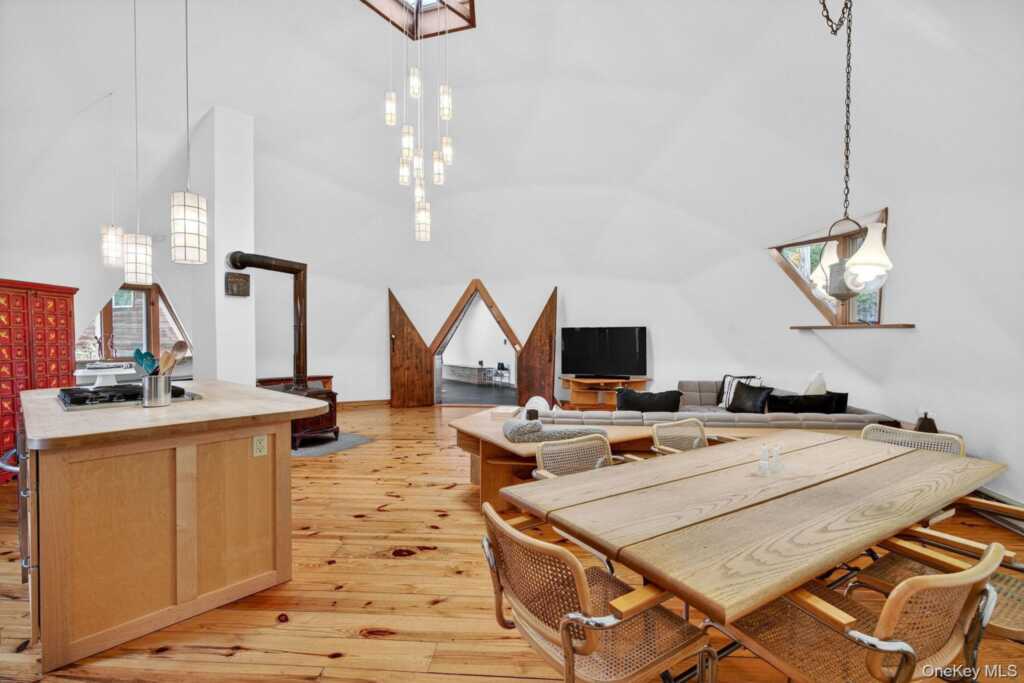 106 Mountain Laurel Lane, Woodstock, NY 12498 - Photo 9 of 29