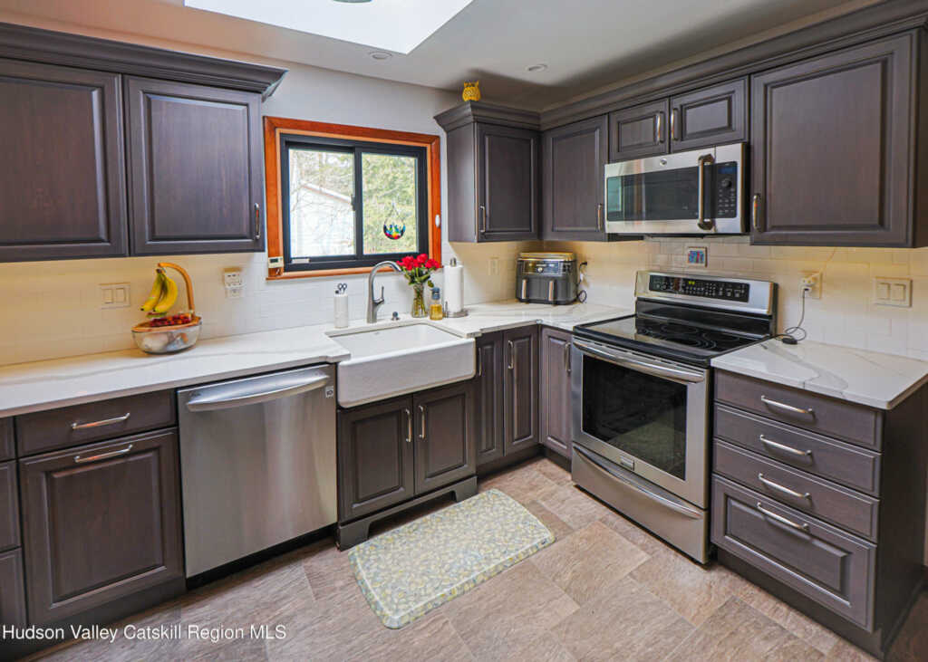 3 Martha'S Court, Saugerties, NY 12477 - Photo 11 of 34