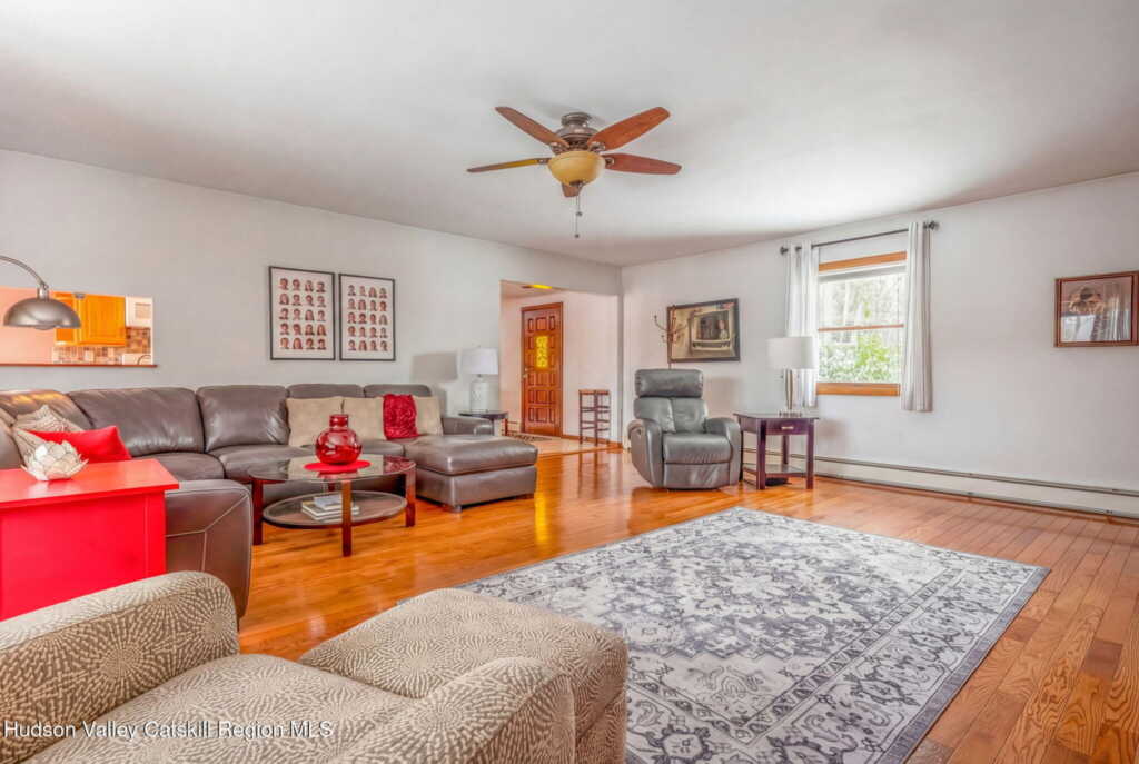 538 Mtn View Avenue, Hurley, NY 12443 - Photo 10 of 19