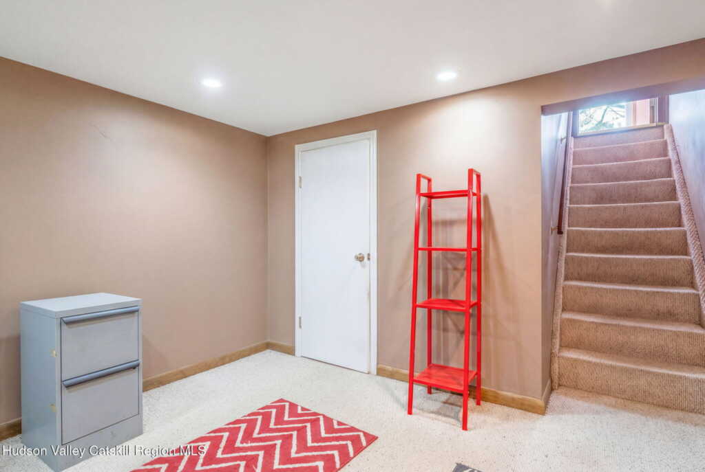 538 Mtn View Avenue, Hurley, NY 12443 - Photo 16 of 19