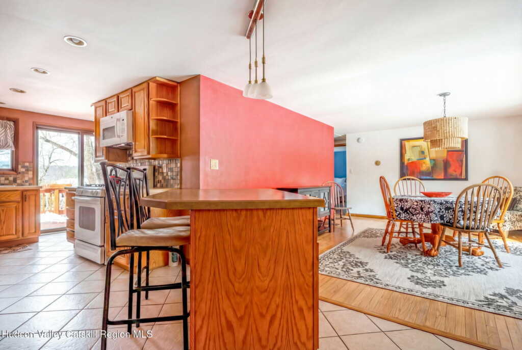 538 Mtn View Avenue, Hurley, NY 12443 - Photo 3 of 19