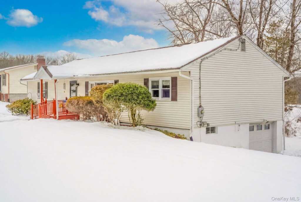 538 Mountain View Avenue, Hurley, NY 12443 - Photo 12 of 19