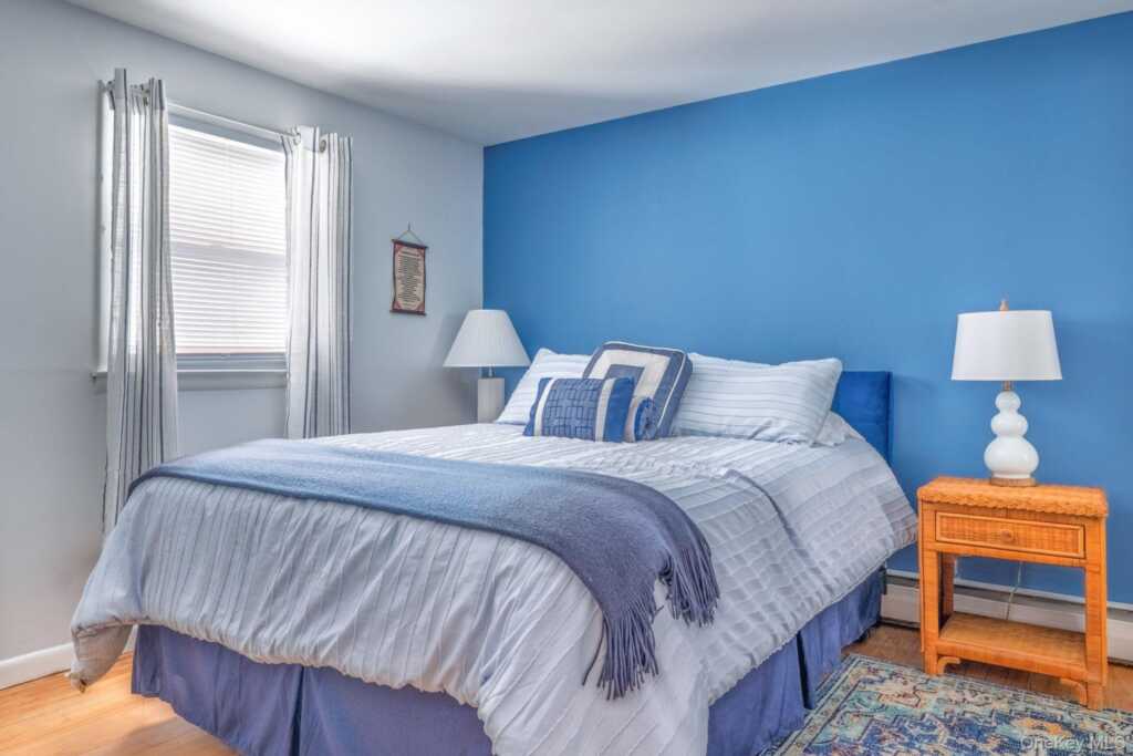 538 Mountain View Avenue, Hurley, NY 12443 - Photo 3 of 19