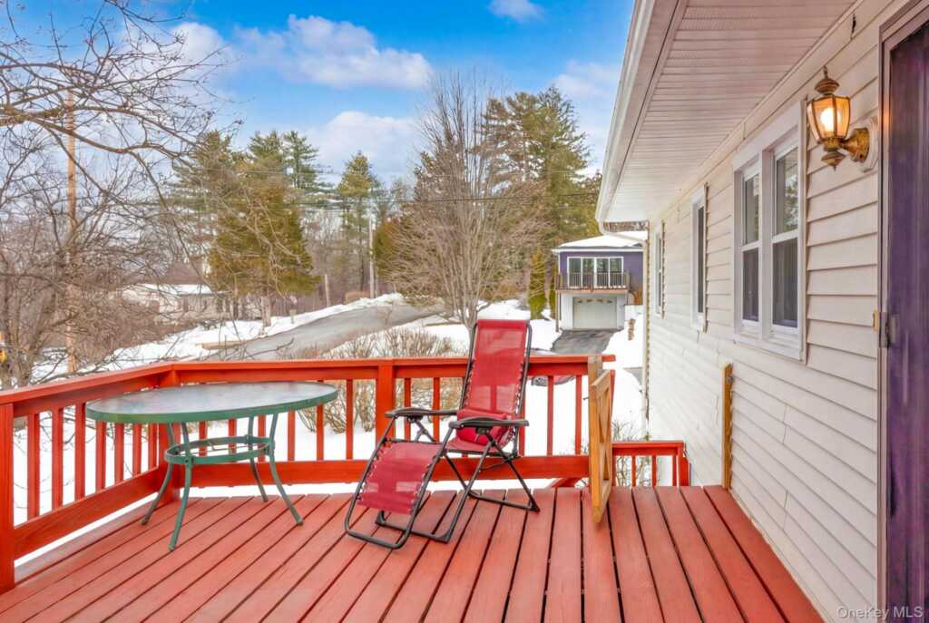 538 Mountain View Avenue, Hurley, NY 12443 - Photo 8 of 19