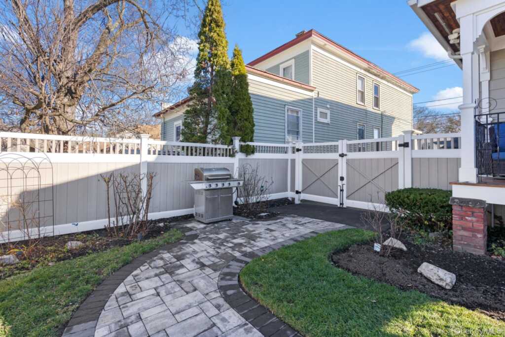 83 Garden Street, Kingston, NY 12401 - Photo 10 of 50