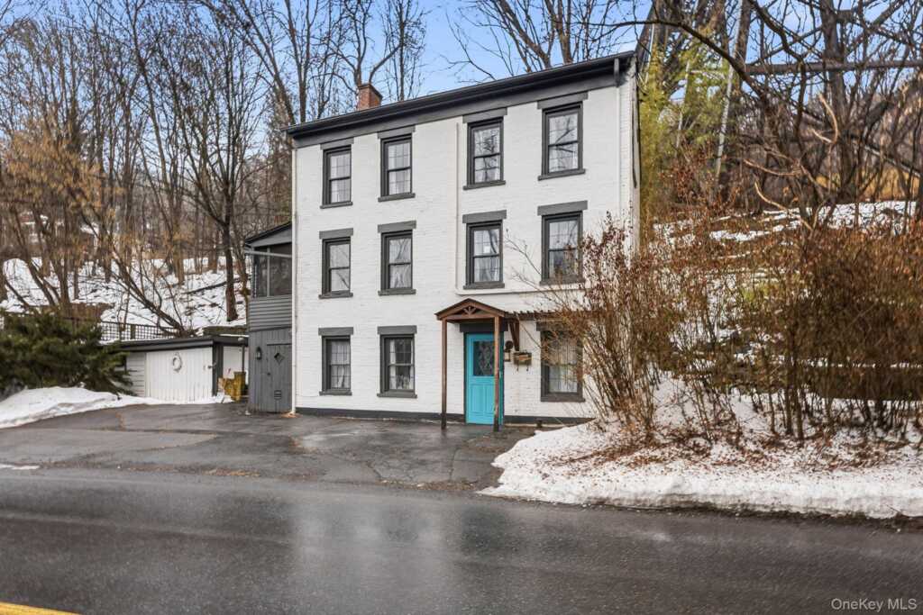 465 Abeel Street, Kingston, NY 12401 - Photo 3 of 29