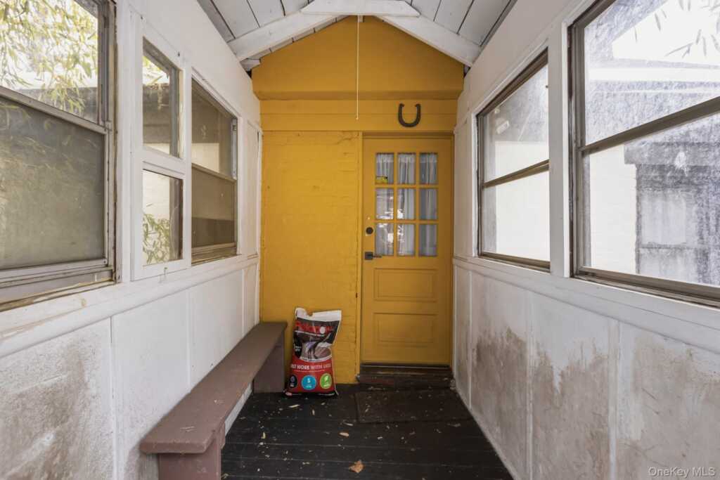 465 Abeel Street, Kingston, NY 12401 - Photo 4 of 29