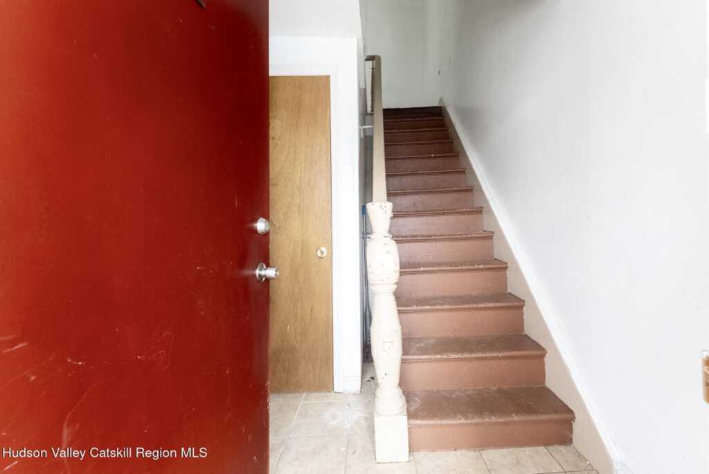 199 Greenkill Avenue, Kingston, NY 12401 - Photo 3 of 34