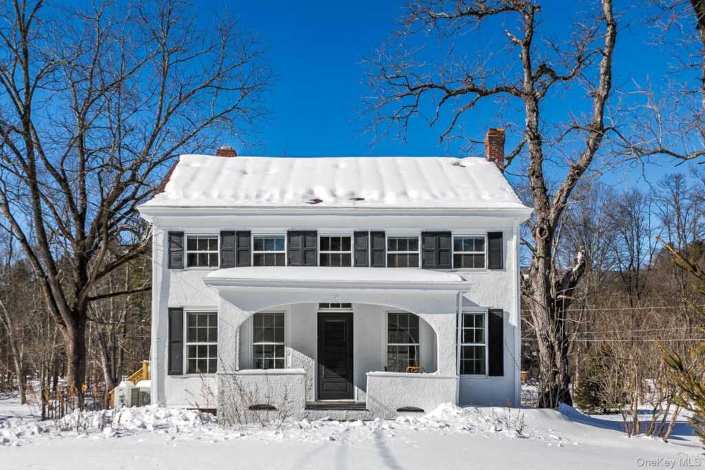 8 George Sickle Road, Saugerties, NY 12477