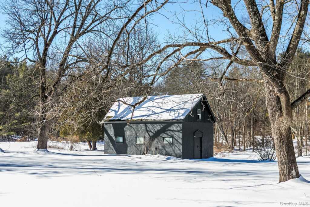 8 George Sickle Road, Saugerties, NY 12477 - Photo 4 of 25