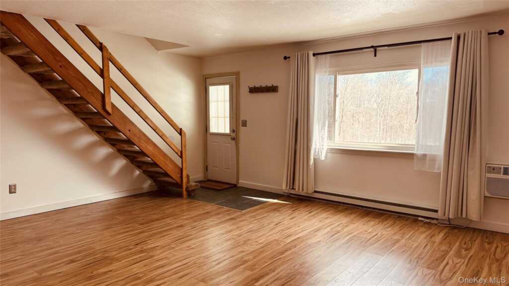 881 Albany Post Road, Unit #17, New Paltz, NY 12561 - Photo 9 of 16