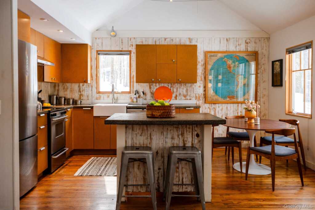 171 W Hurley Road, Hurley, NY 12498 - Photo 10 of 35