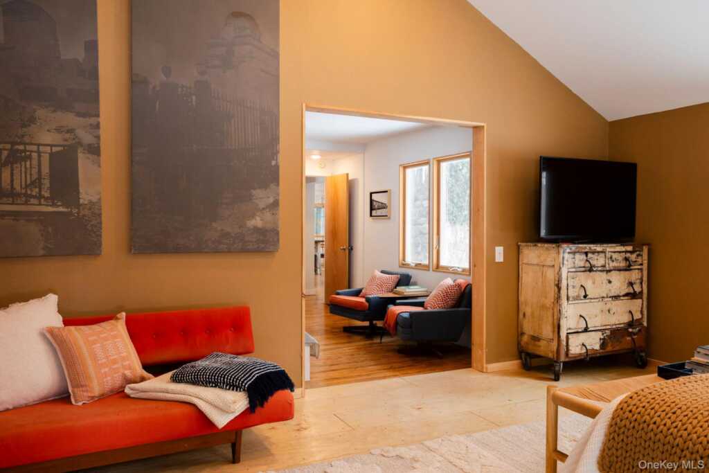 171 W Hurley Road, Hurley, NY 12498 - Photo 20 of 35