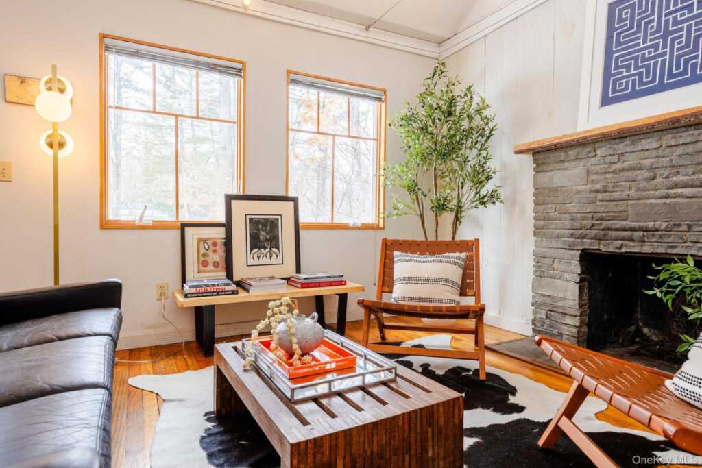 171 W Hurley Road, Hurley, NY 12498 - Photo 7 of 35