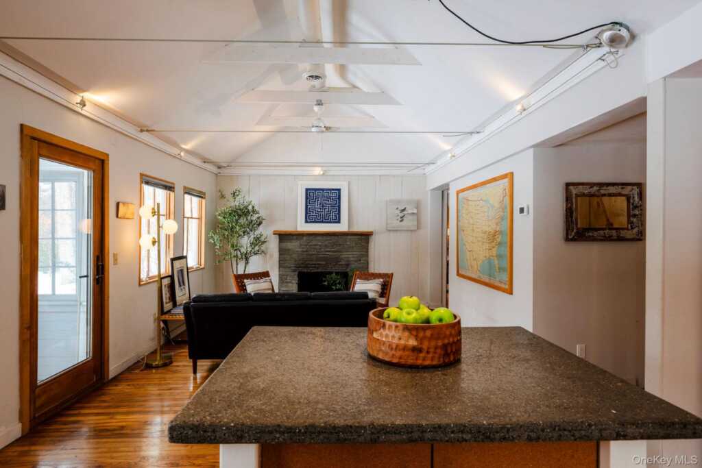 171 W Hurley Road, Hurley, NY 12498 - Photo 9 of 35