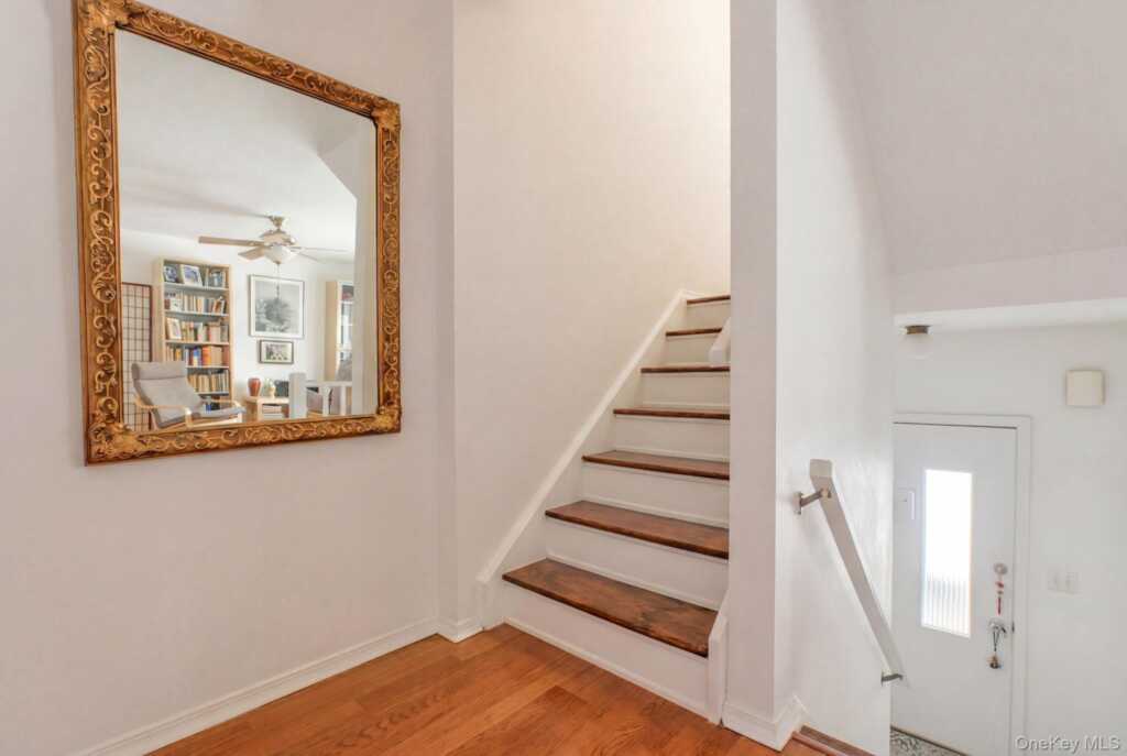 255 Village Court, Kingston, NY 12401 - Photo 11 of 22