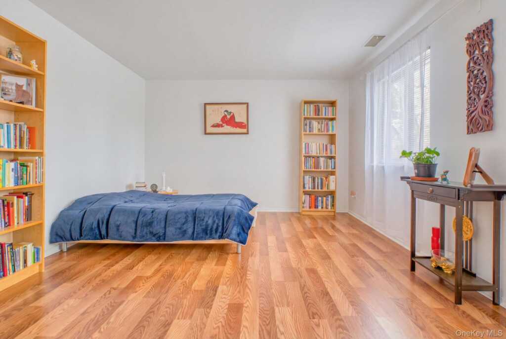 255 Village Court, Kingston, NY 12401 - Photo 14 of 22