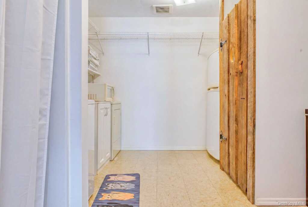 255 Village Court, Kingston, NY 12401 - Photo 20 of 22