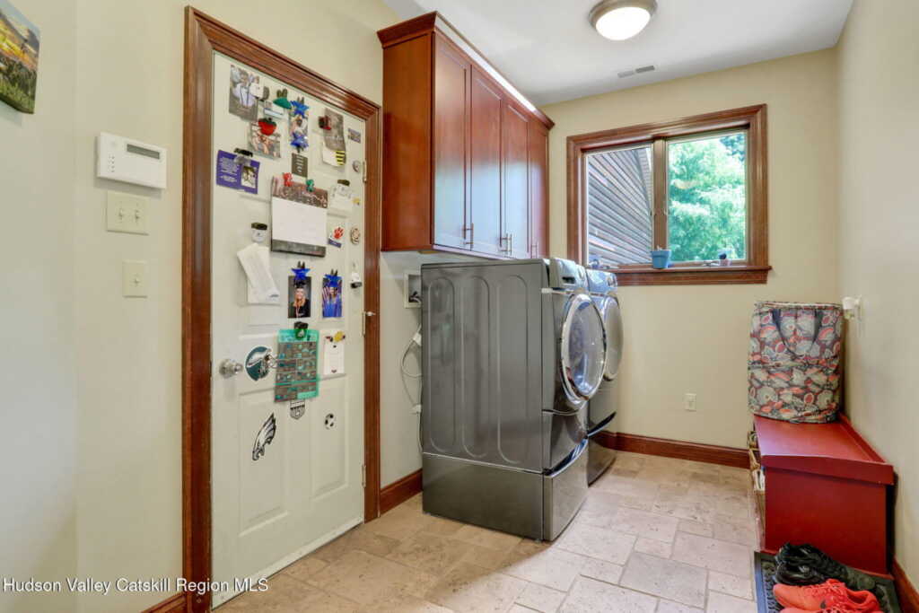 374 Linderman Avenue, Kingston, NY 12401 - Photo 12 of 29