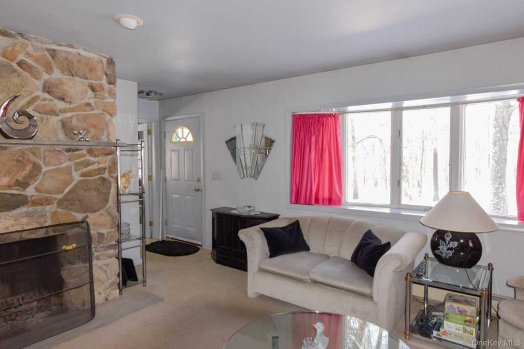 94 Hill Top Road, Rhinebeck, NY 12572 - Photo 3 of 28