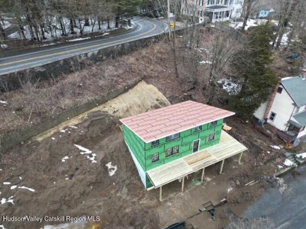 33 Valley Street, Saugerties, NY 12477 - Photo 6 of 9