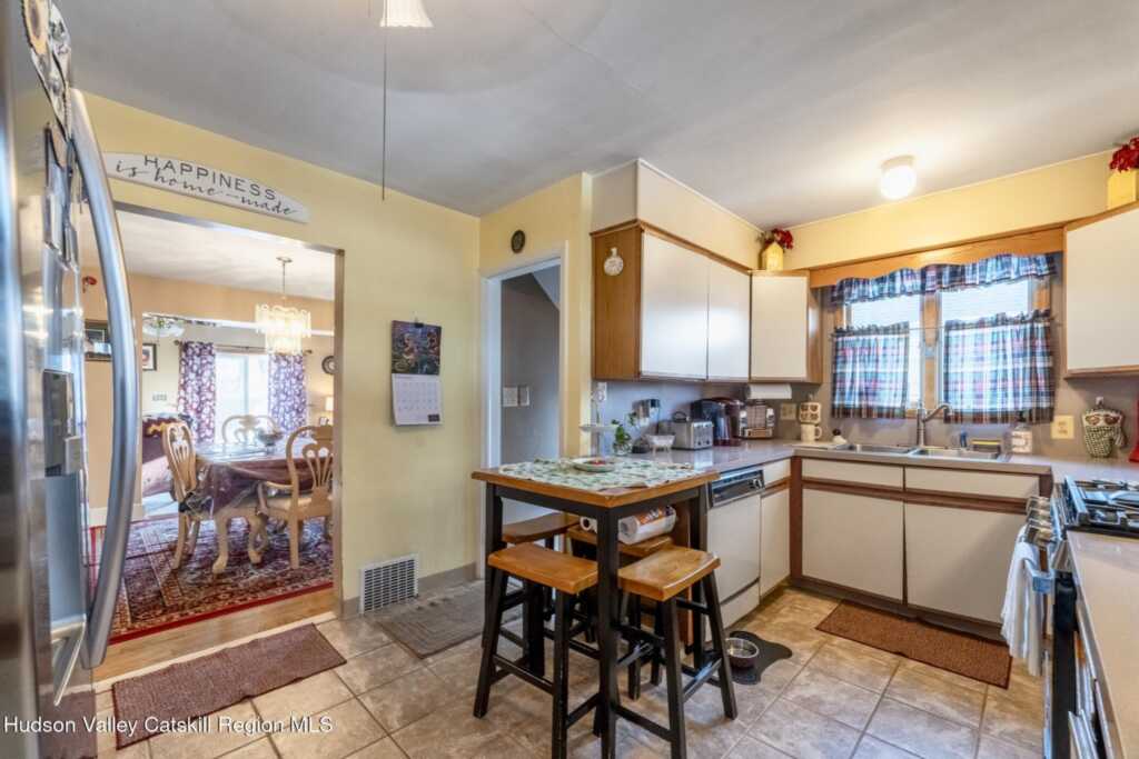 11 Lay Street, Kingston, NY 12401 - Photo 14 of 36